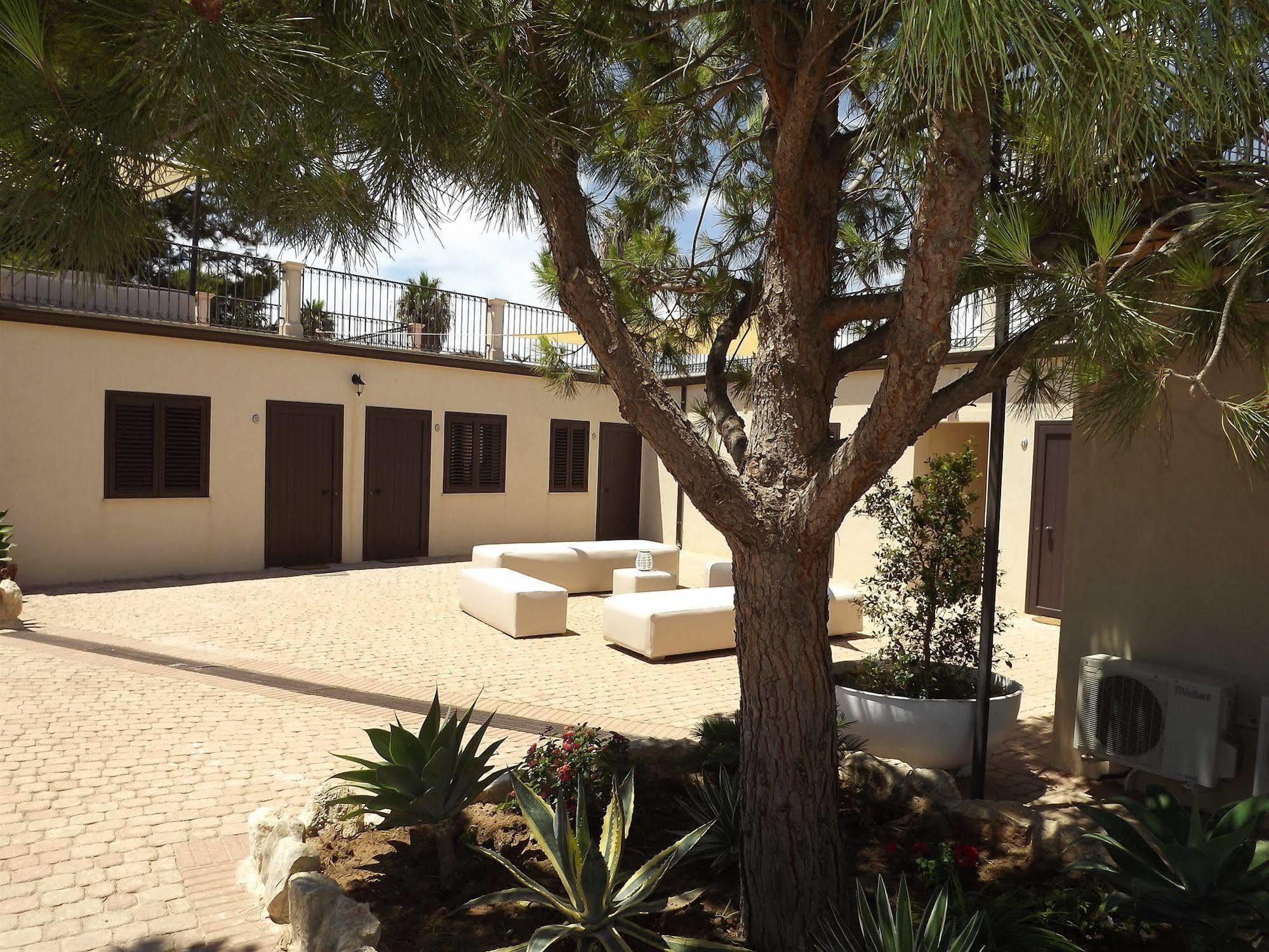 Hotel Aria Di Mare Marina di Ragusa Exterior photo